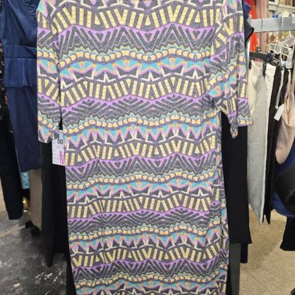 Women's NWT LuLaRoe "Julia" Geometric Round Collar SS Dress Size M - Picture 3 of 3